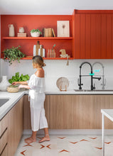 Load image into Gallery viewer, Fapully Black Kitchen Faucet with Pull Down Sprayer,Commercial LED Kitchen Faucet,Single Handle Single Hole Kitchen Sink Faucets