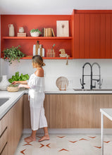 Load image into Gallery viewer, Fapully Black Kitchen Faucet with Pull Down Sprayer,Commercial LED Kitchen Faucet,Single Handle Single Hole Kitchen Sink Faucet